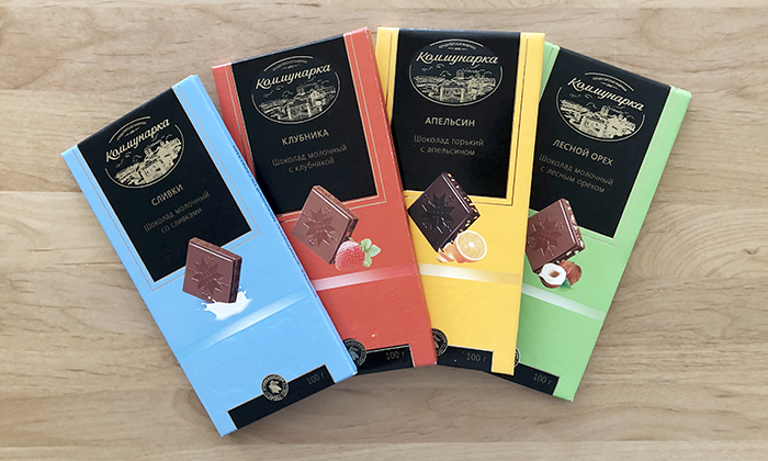 並べられている4種の板チョコ
