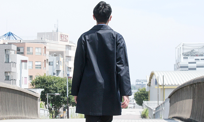後ろかたみた写真