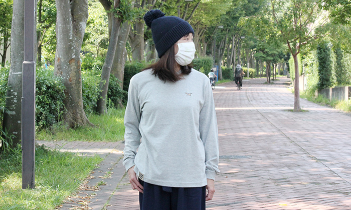 女性モデルの着用写真