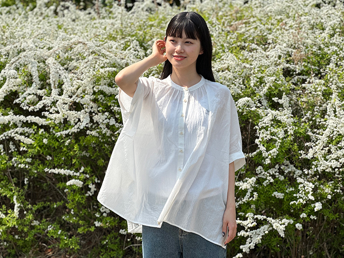 女性が着用した写真