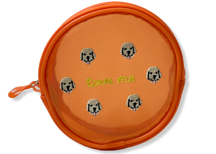 オレンジにラブラドールの刺繍