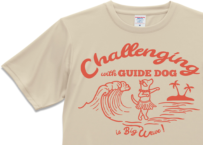 スモーキーイエローのTシャツの写真