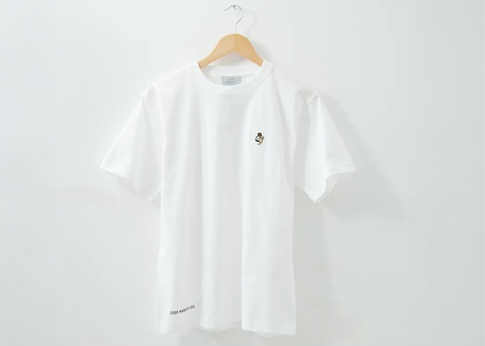 ホワイトのTシャツ