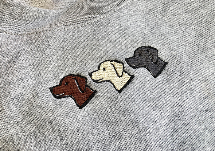 ラブラドールの刺繍のアップ写真