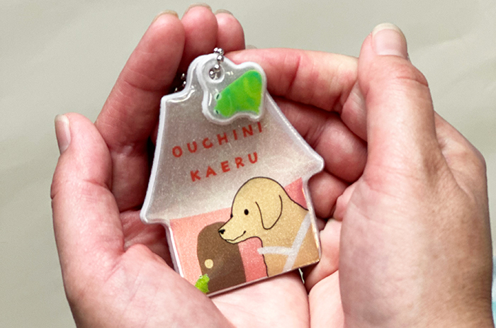 手のひらにおさまるリフレクター