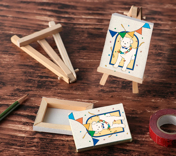 イーゼル付きミニキャンバスの写真