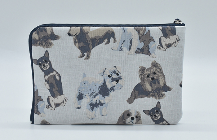 ポーチの裏側の写真